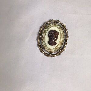 VINTAGE CAMEO BROOCH PENDANT NECKLACE